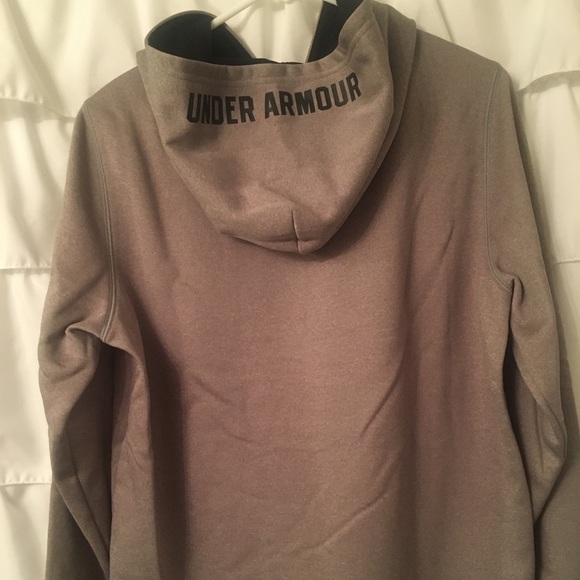 Under Armour Sweatshirt - Picture 3 of 3